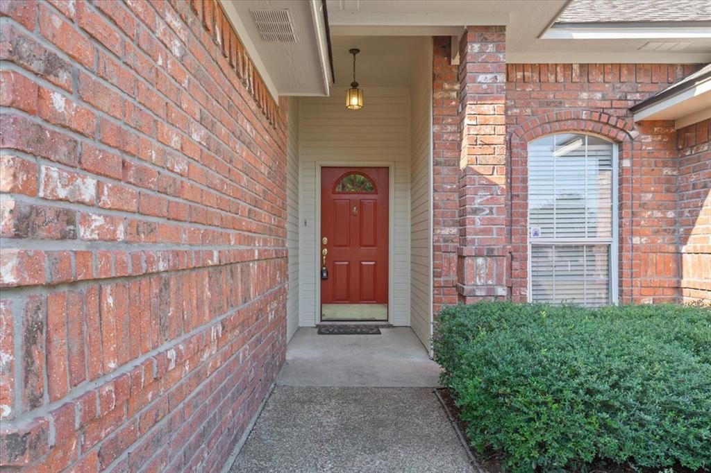 708 N Old Robinson Road