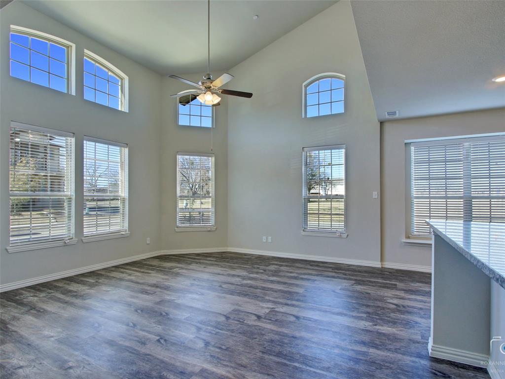 Vista Del Arroyo - Residential Lease