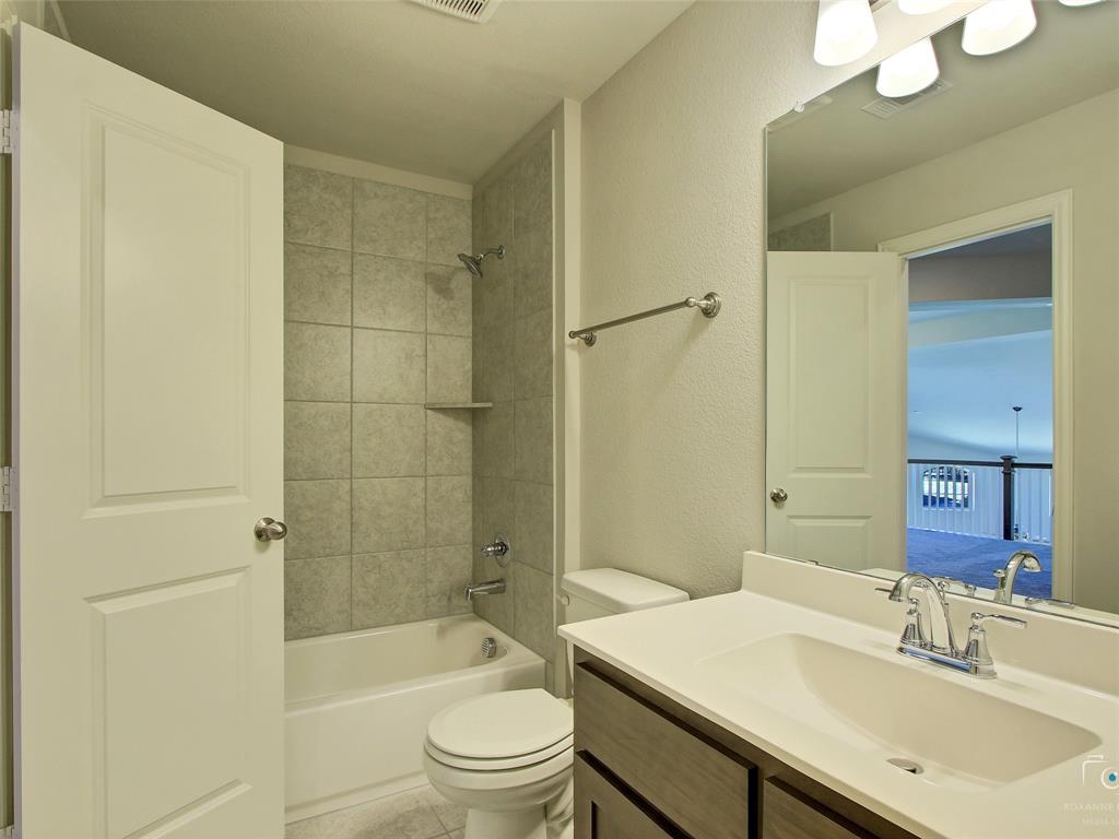 Vista Del Arroyo - Residential Lease