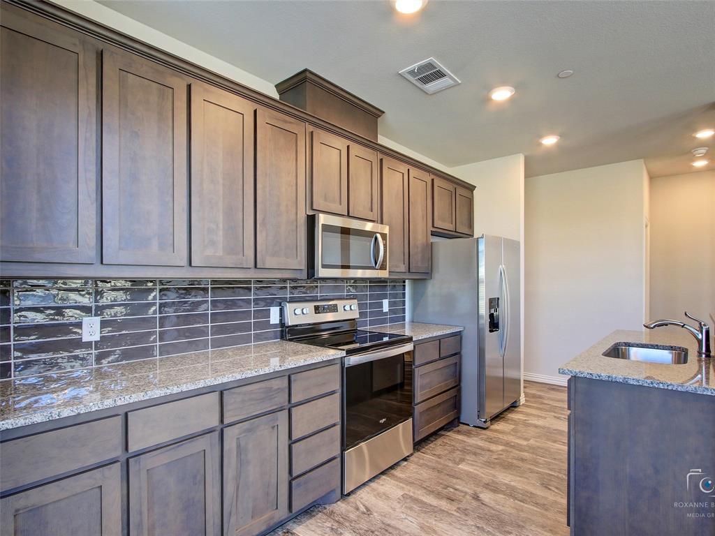 Vista Del Arroyo - Residential Lease