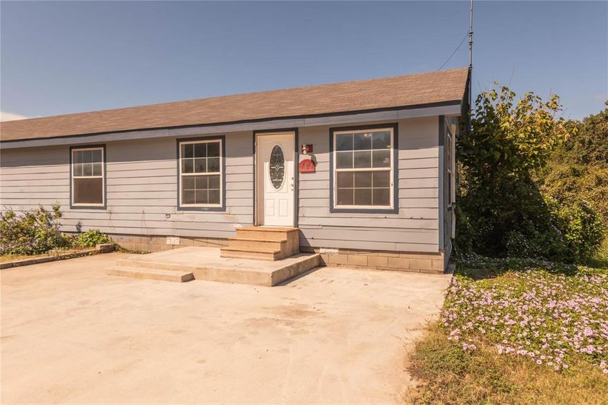 Welcome to this country charmer in Springtown, TX! This cozy home offers 3 bedrooms and 2 bathrooms, perfect for those seeking a peaceful retreat in the countryside. This property is situated on a large lot and provides plenty of space for outdoor activities and gardening. The interior boasts a spacious layout, ideal for relaxing and entertaining guests. Escape the hustle and bustle of city life and embrace the tranquility of country living at the country charmer.