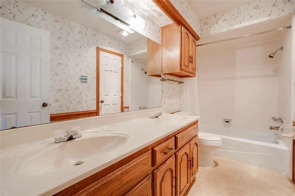 Williamsburg Square #1 - Residential Lease