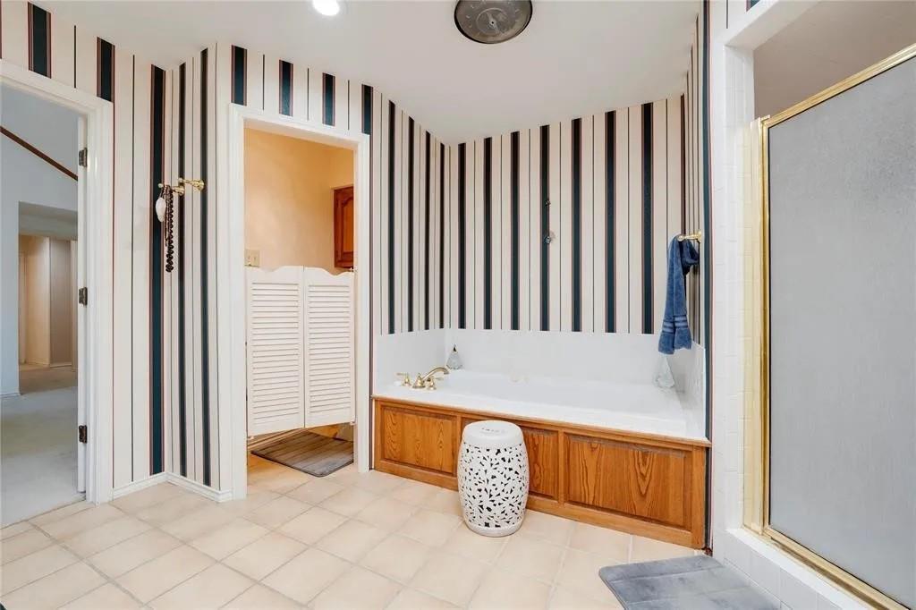 Williamsburg Square #1 - Residential Lease