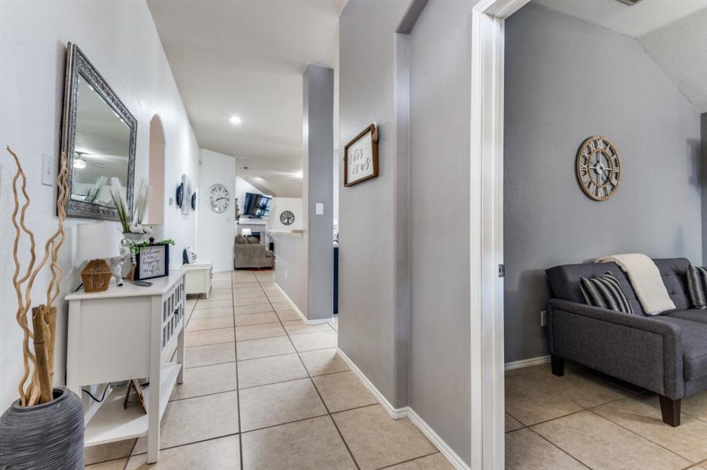 632 Crestview Court