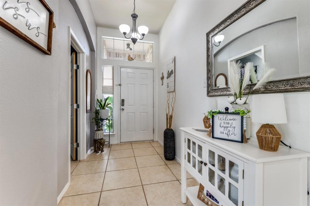 632 Crestview Court