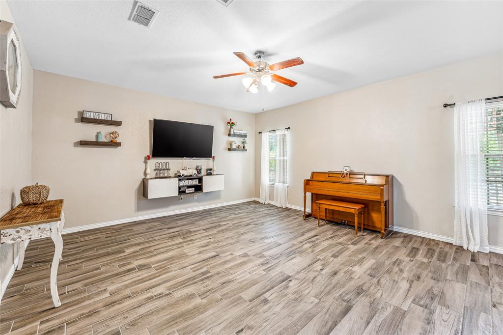 Alexander Rdg - Residential