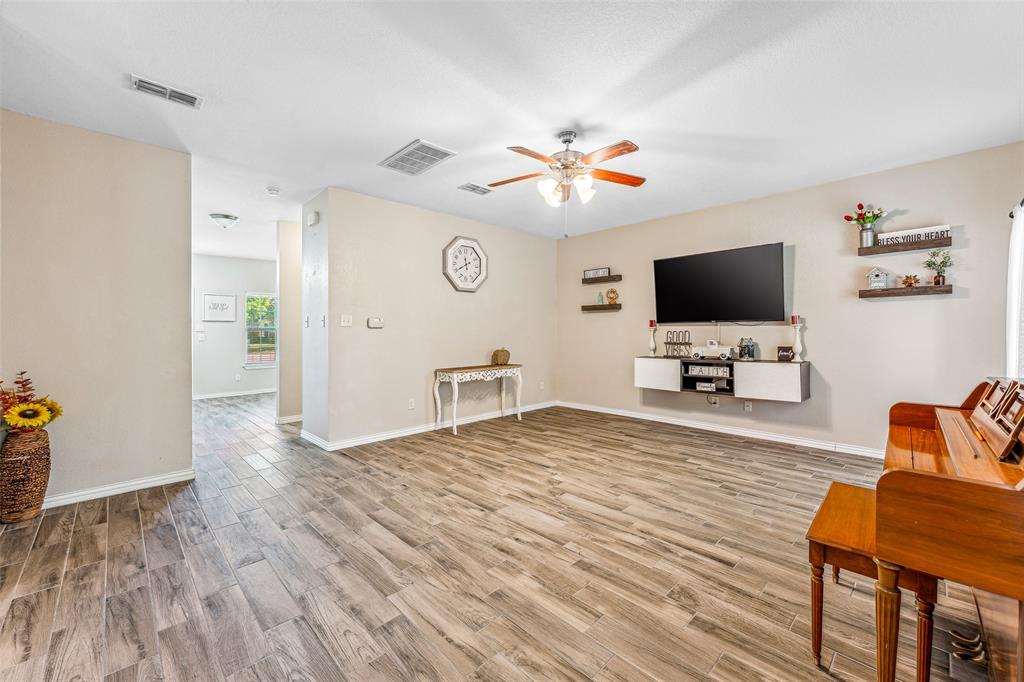 Alexander Rdg - Residential