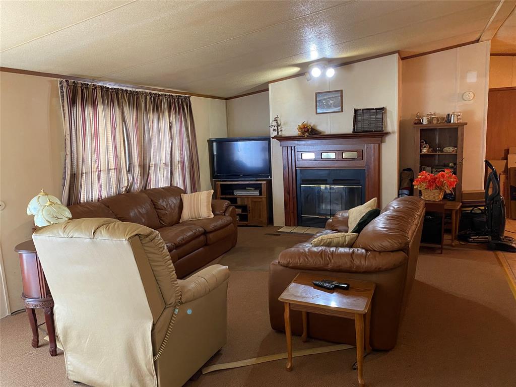 Photo 6 of 37 of 2414 Fm 2201 mobile home