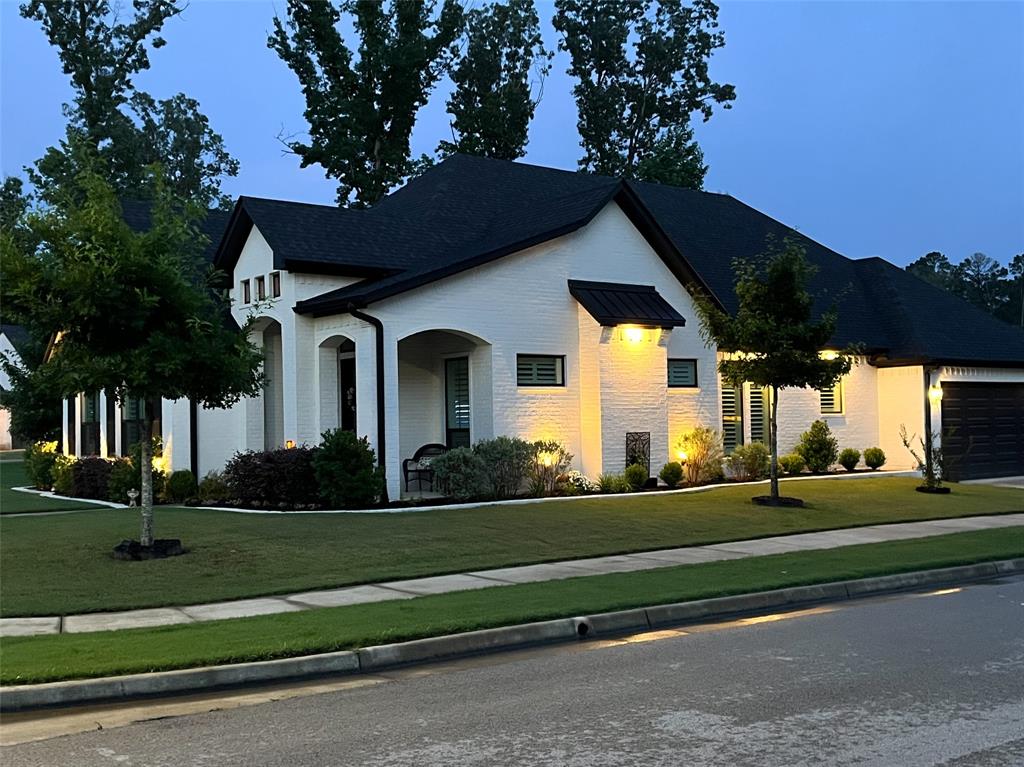 9035 Shallow Cove