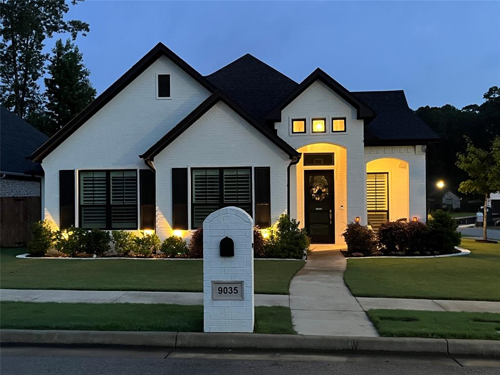 9035 Shallow Cove