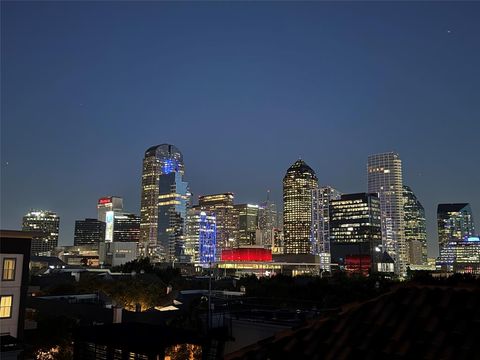 2211 Worthington Street Dallas TX 75204