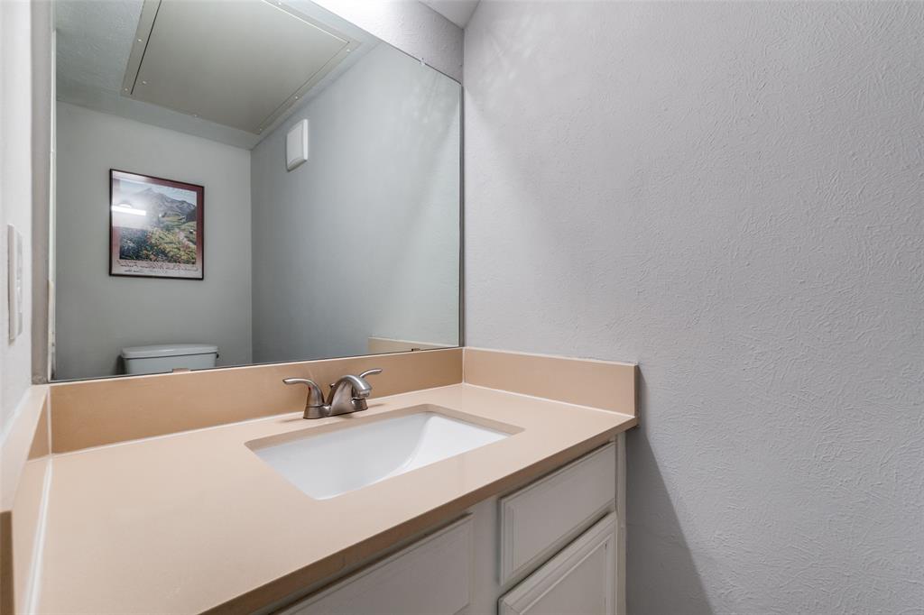Glen Oaks Townhomes Condo - Residential