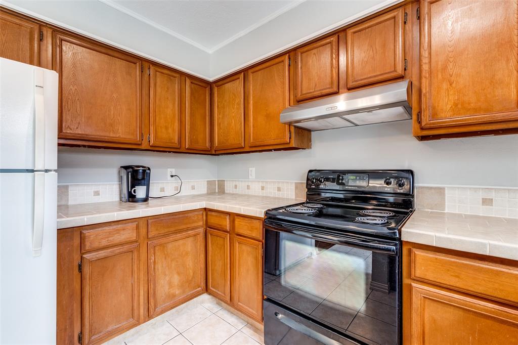 Glen Oaks Townhomes Condo - Residential
