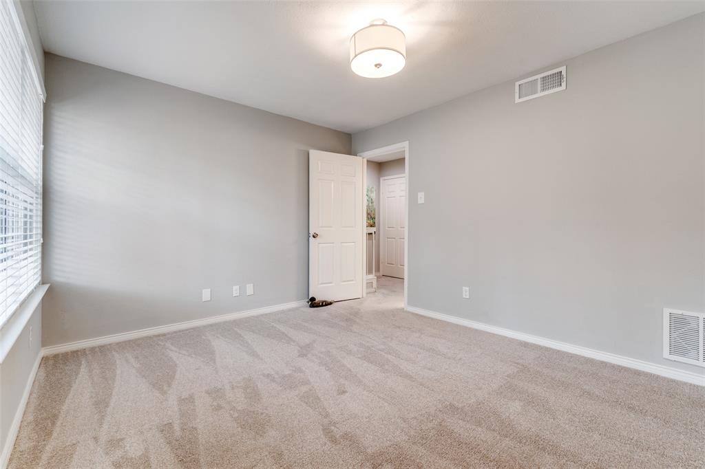 Glen Oaks Townhomes Condo - Residential