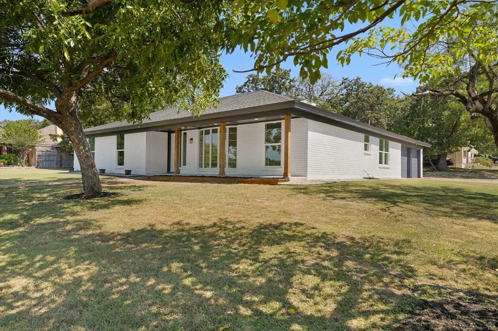 2113 Carverly Drive