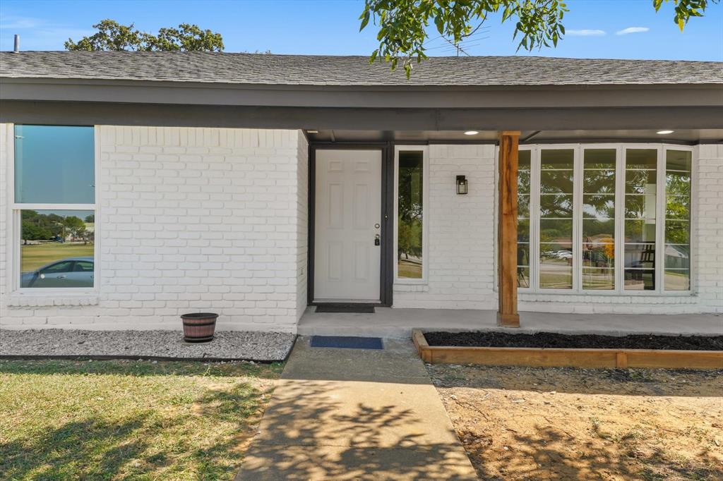 2113 Carverly Drive