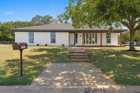 2113 Carverly Drive Fort Worth TX 76112
