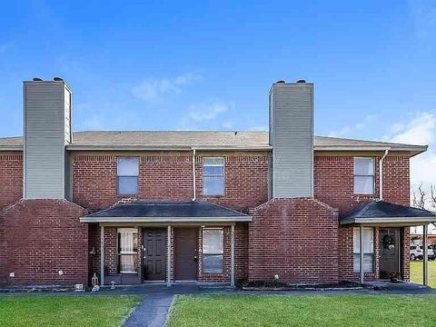 Photo of 5901 Shadydell Drive, Fort Worth, TX 76135 (MLS # 21419999)