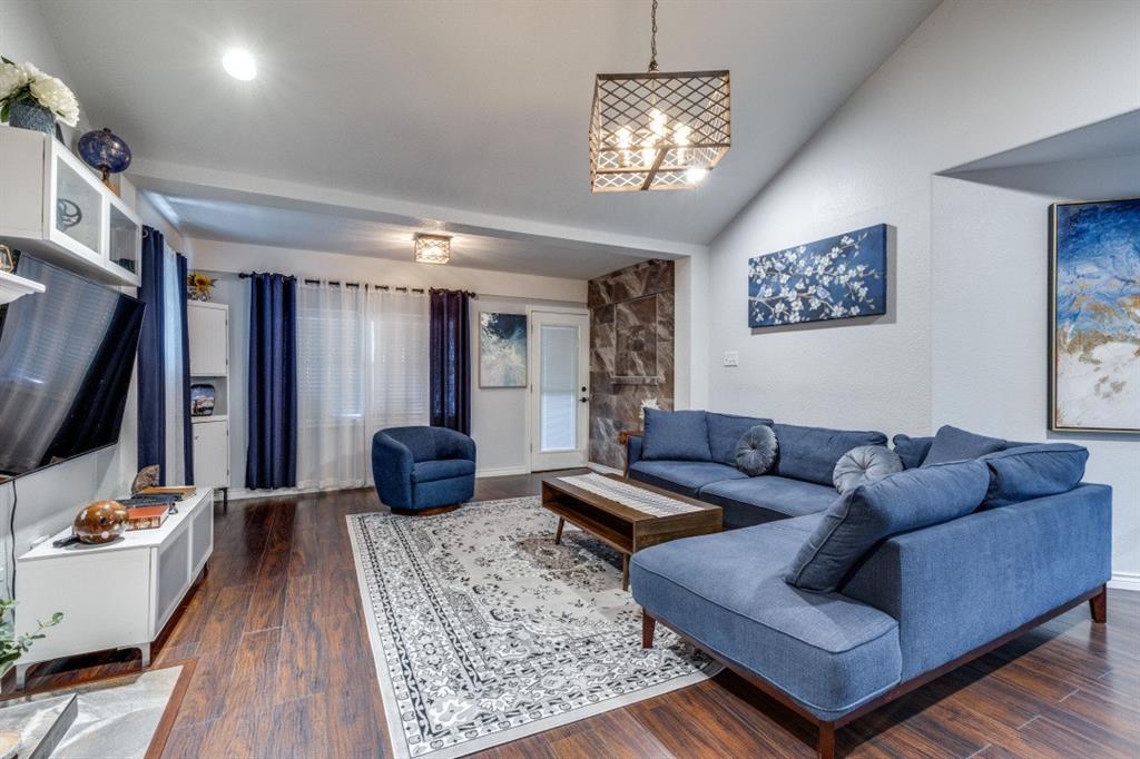 3031 Delaware Trail