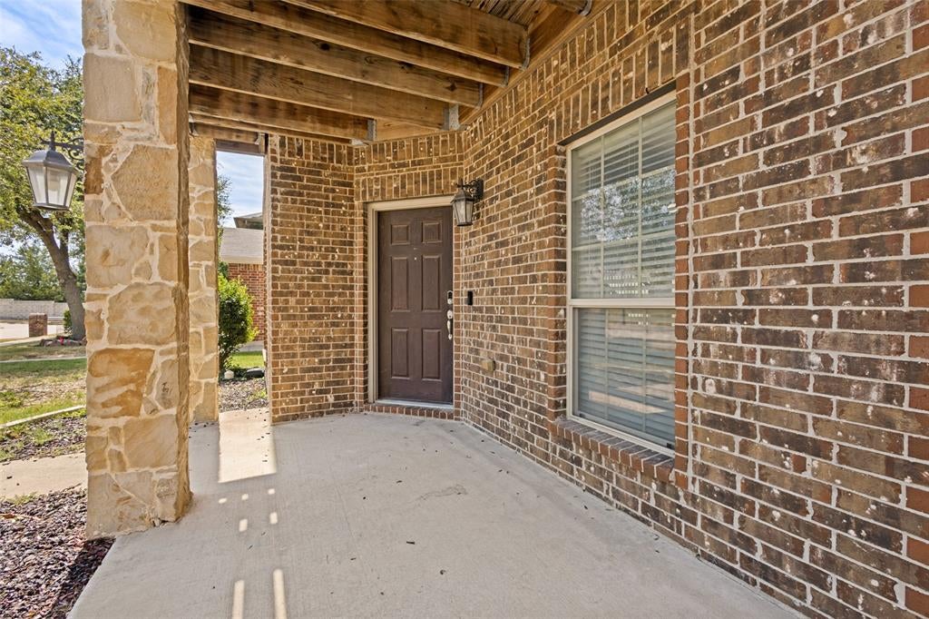 2201 Canyon Point
