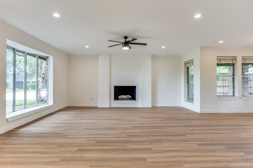 1601 Elk Grove Drive