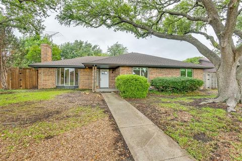 1601 Elk Grove Drive Richardson TX 75081