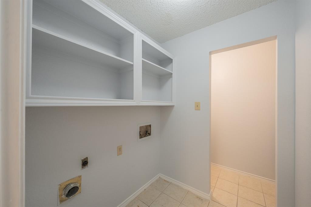 Keller Spgs Townhome 2800 - Residential