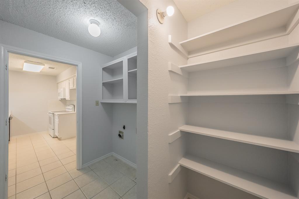 Keller Spgs Townhome 2800 - Residential