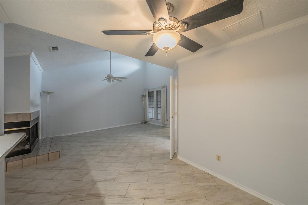 Keller Spgs Townhome 2800 - Residential