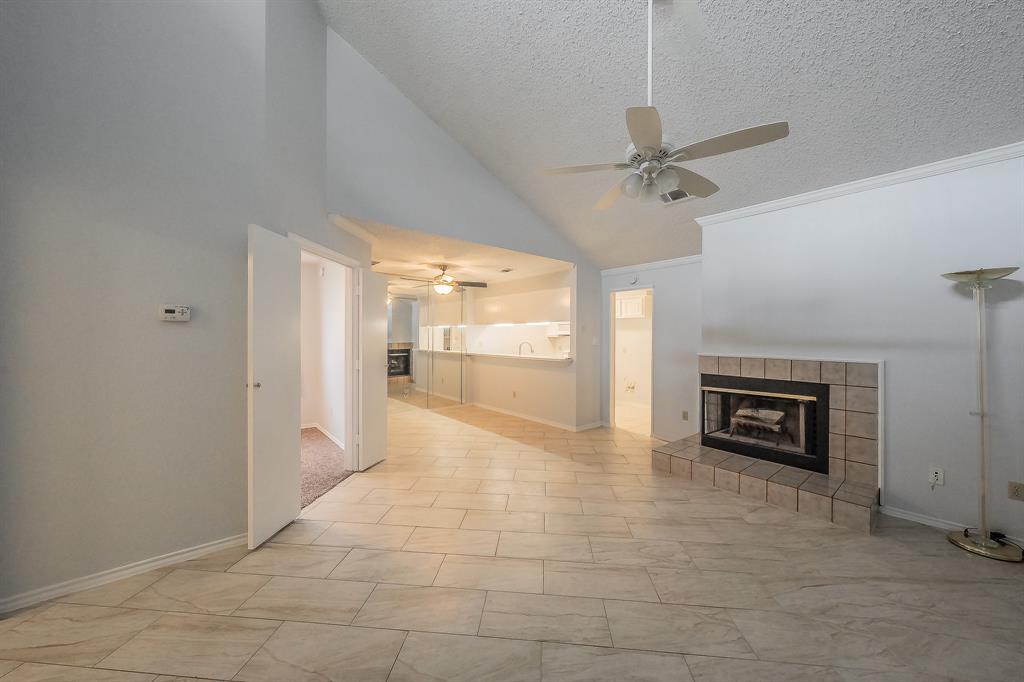 Keller Spgs Townhome 2800 - Residential