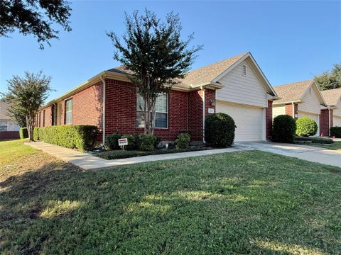 Photo of 236 Bexar Drive, Lewisville, TX 75067 (MLS # 21408784)