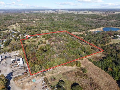 Photo of 600 E Washington Street, Denison, TX 75021 (MLS # 21387605)