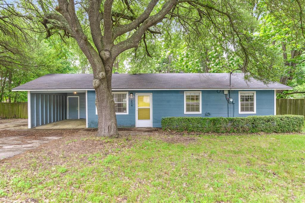 204 Half Street