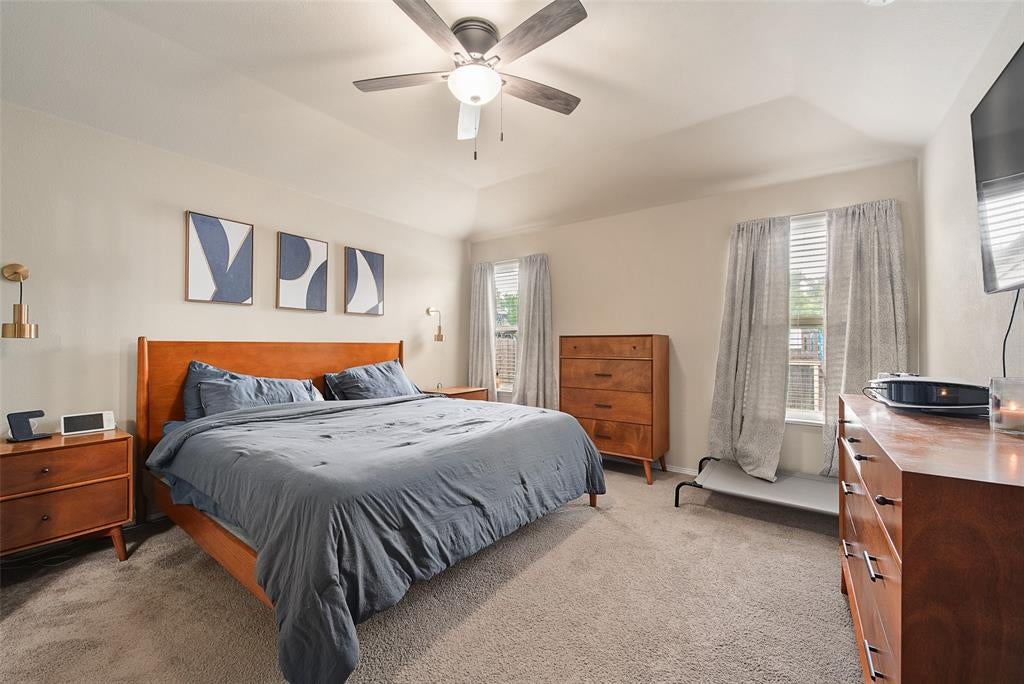 8221 Black Hills Trail