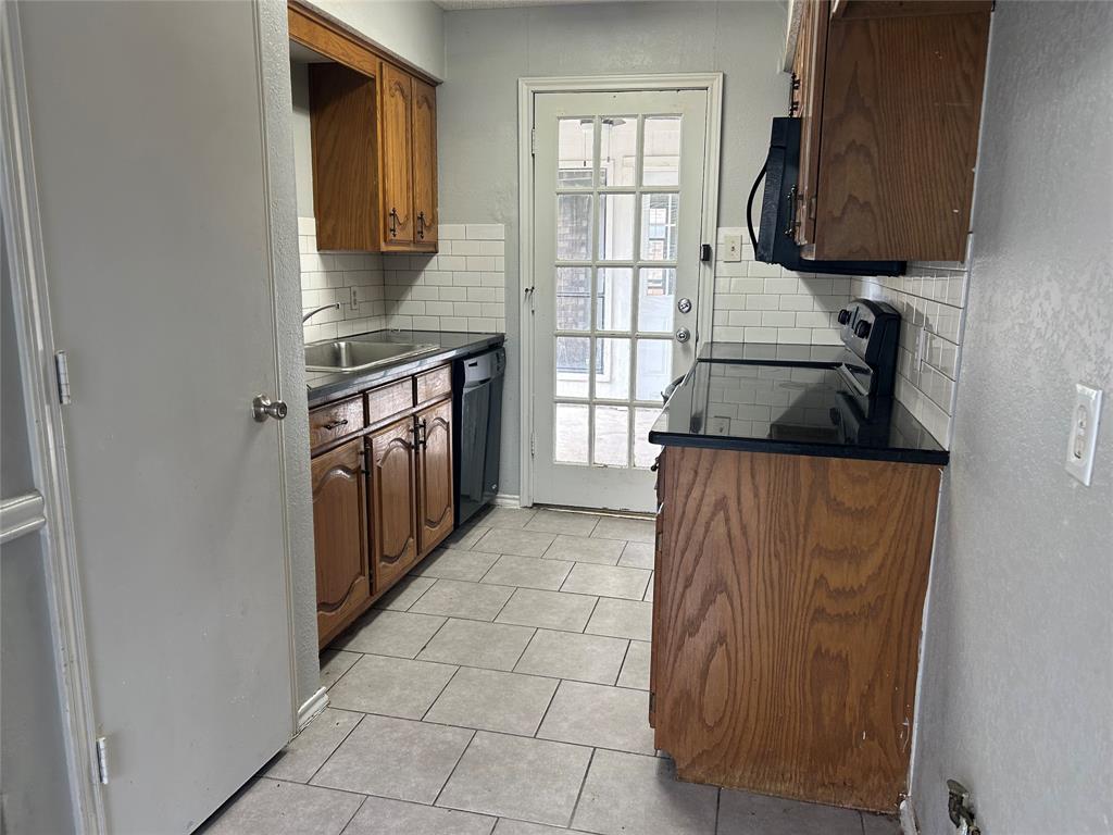 North Hills Estates - Residential Lease