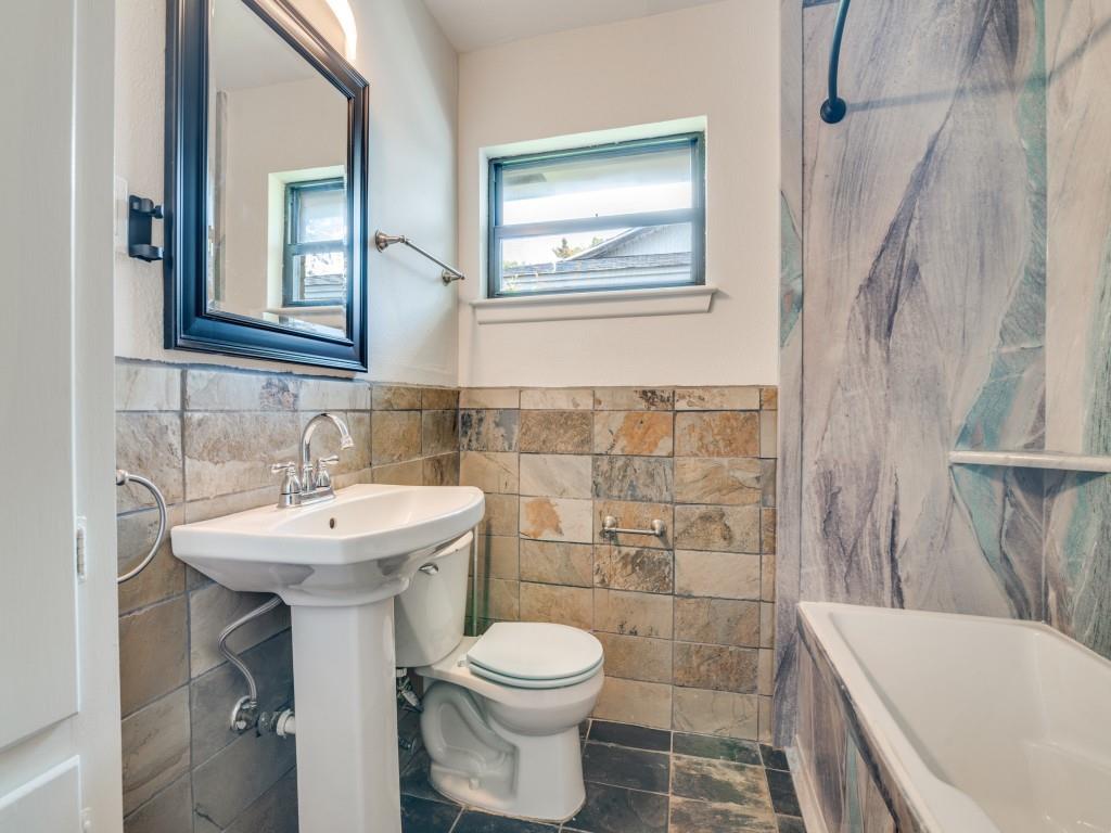 Cloverdale 05 - Residential