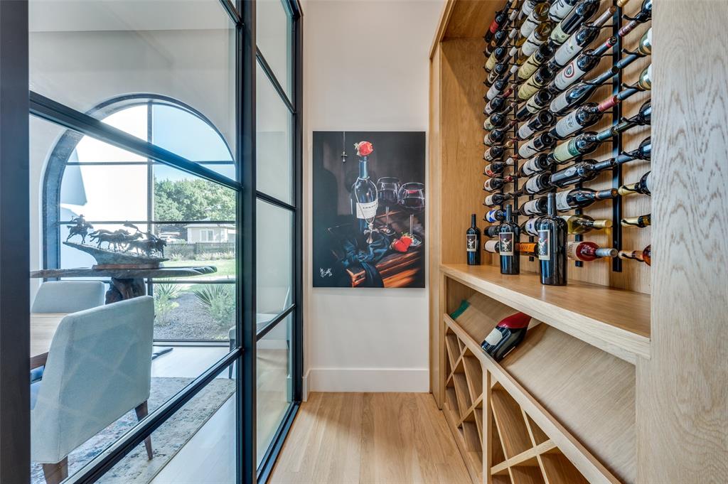 Royal Crest - Residential