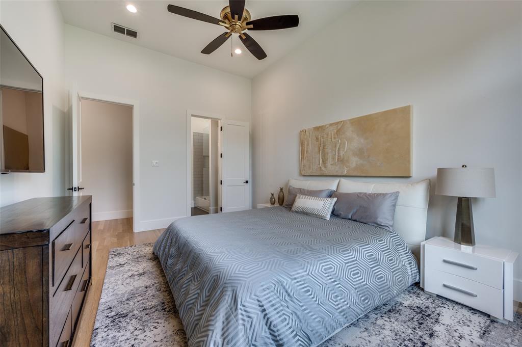 Royal Crest - Residential