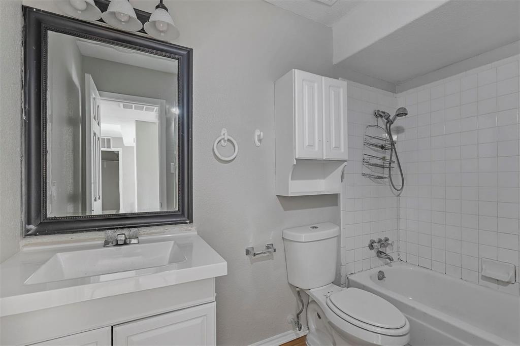 Saint Claire Woods Twnhs - Residential Lease