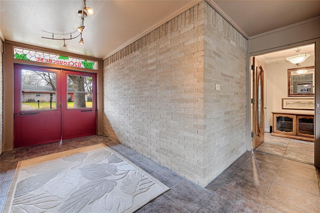 112 Cloudcrest Drive