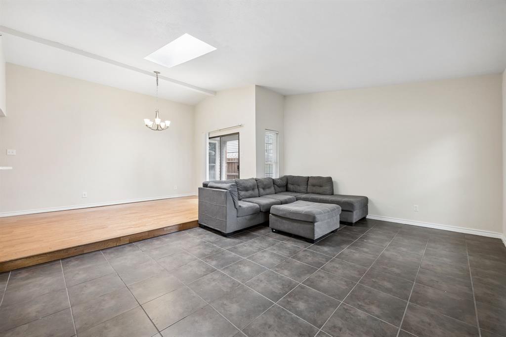 Woodlake 7 - Residential