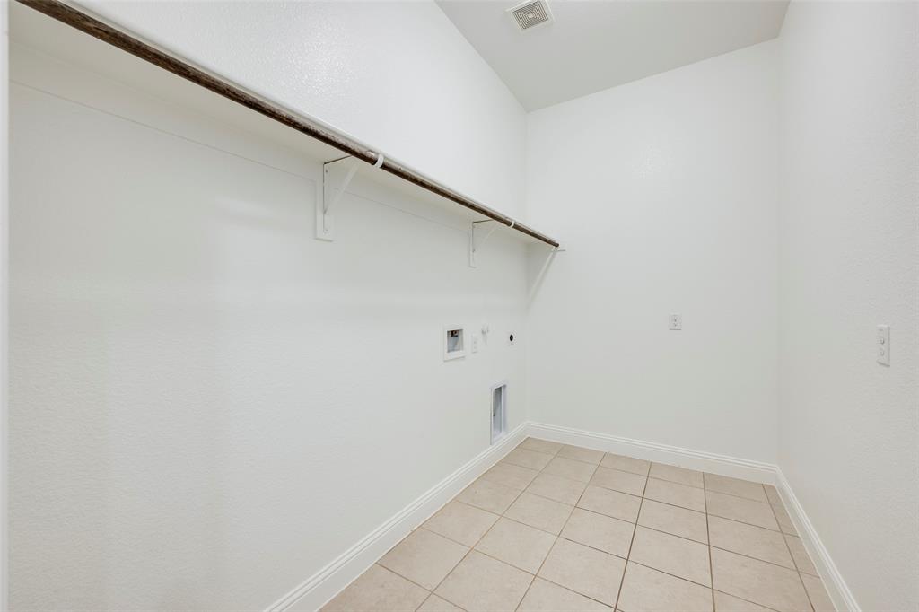 Arrow Brooke Ph 1b - Residential Lease