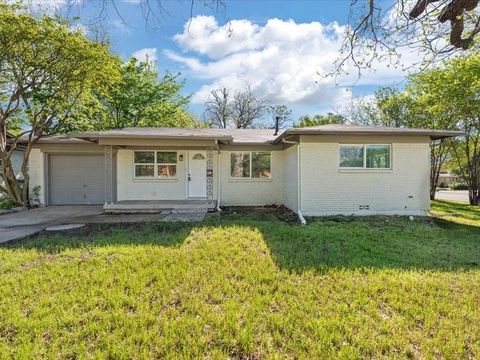 Photo of 5200 Mcquade Street, Haltom City, TX 76117 (MLS # 21205304)