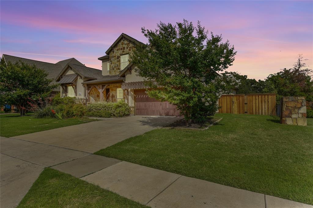 10933 Falling Leaf Trail