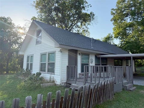 Photo of 101 W Fm 6, Nevada, TX 75173 (MLS # 21329137)