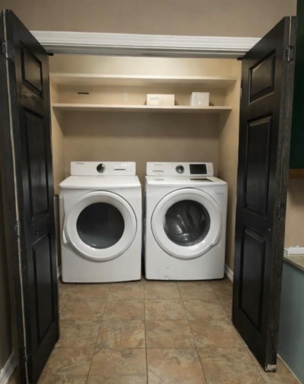 Centenary Commons Twnhses - Residential