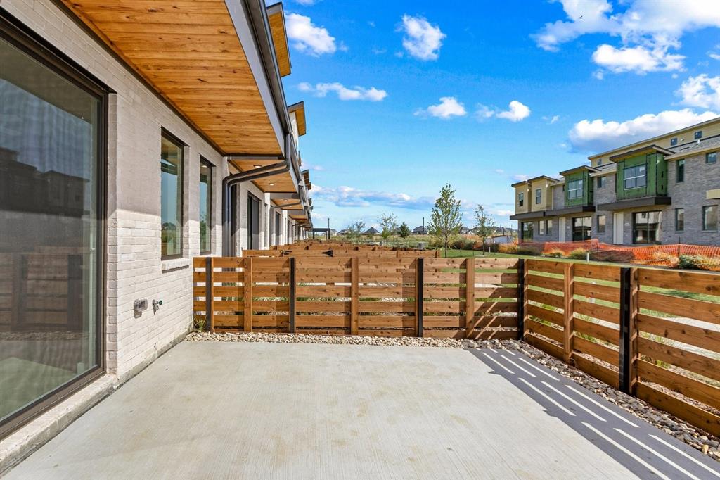 2044 Aldrich Mews