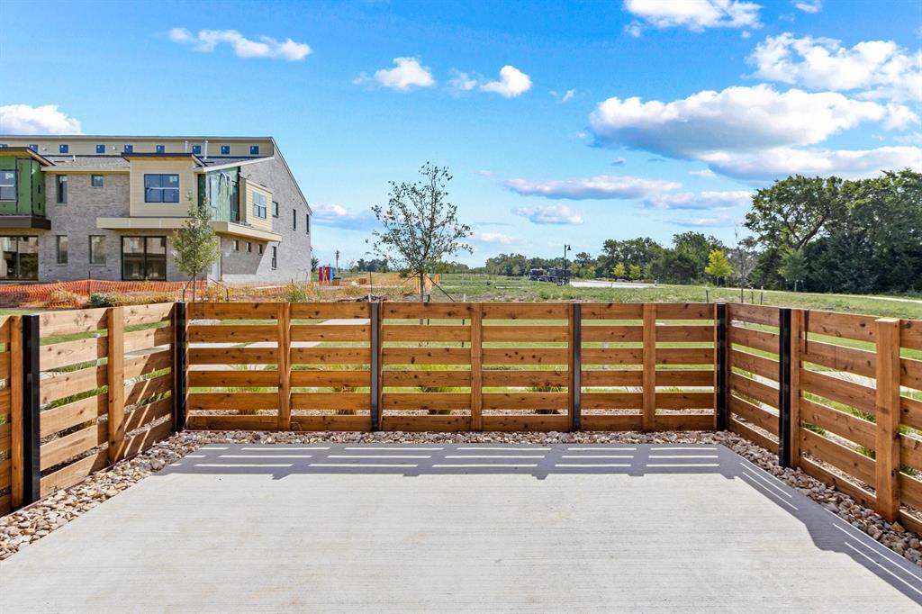 2044 Aldrich Mews