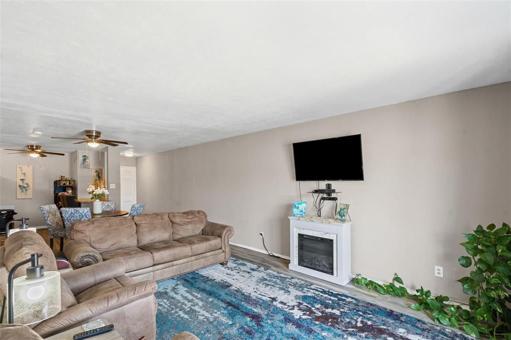 Ridglea Estate Condo - Residential