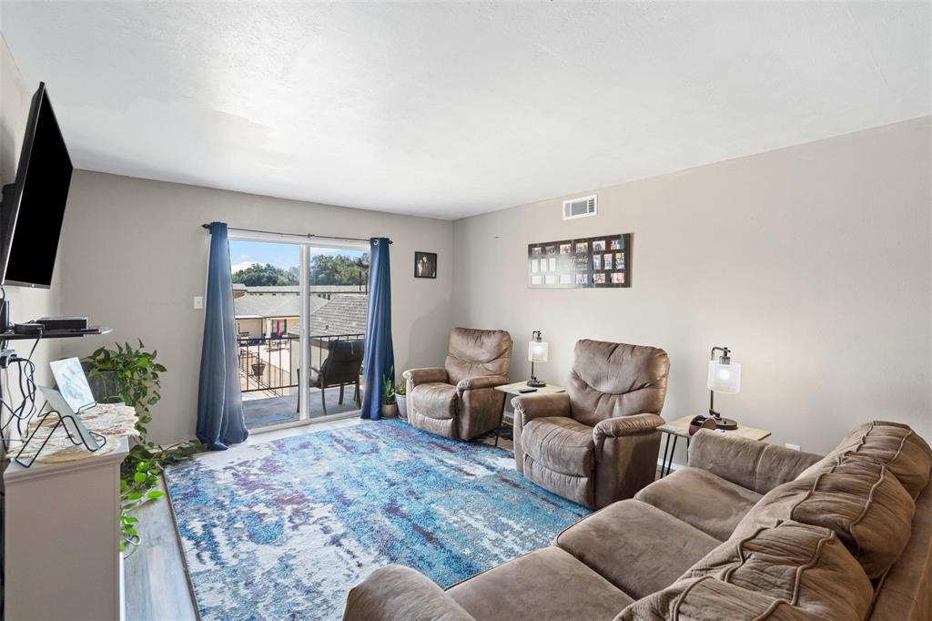 Ridglea Estate Condo - Residential